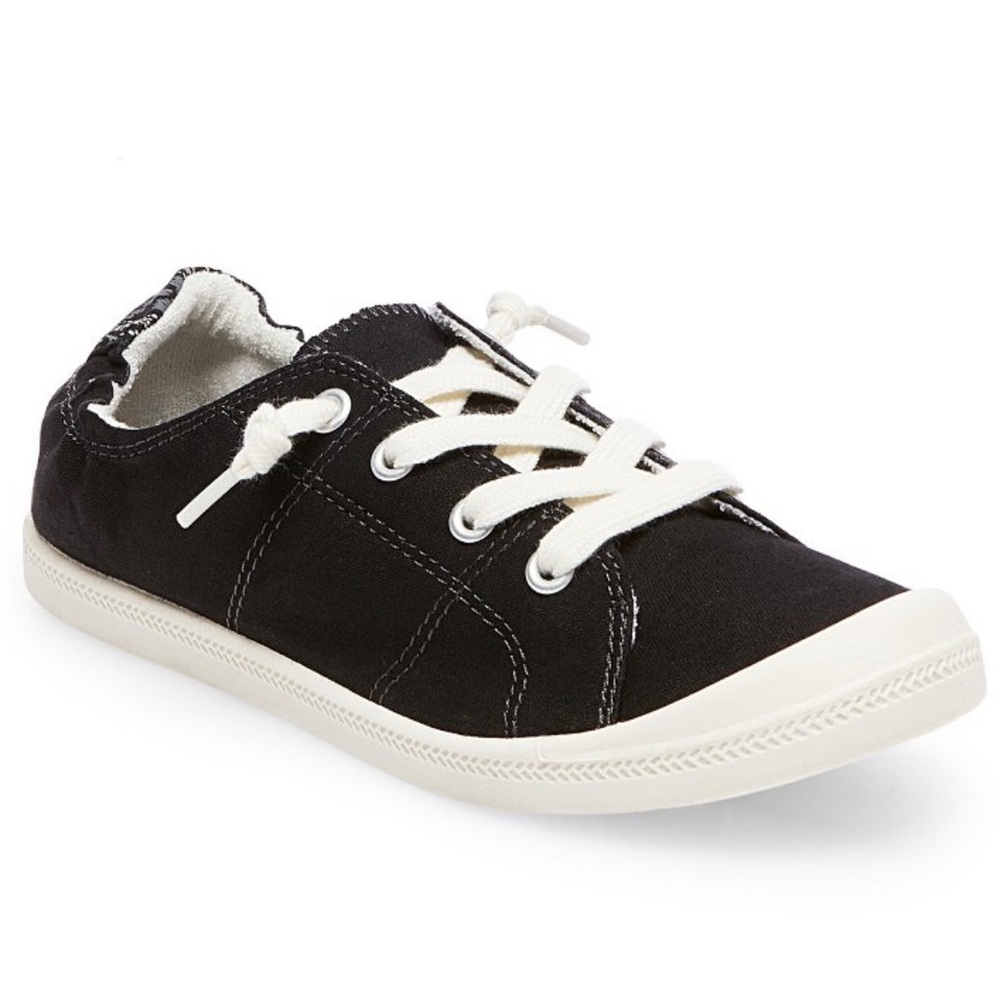 Mad Love Womens’ Lennie Sneakers, Black